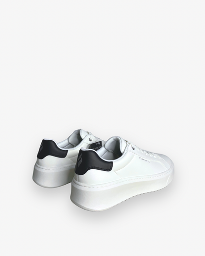 Sapatilha Skechers Court Break Suit
